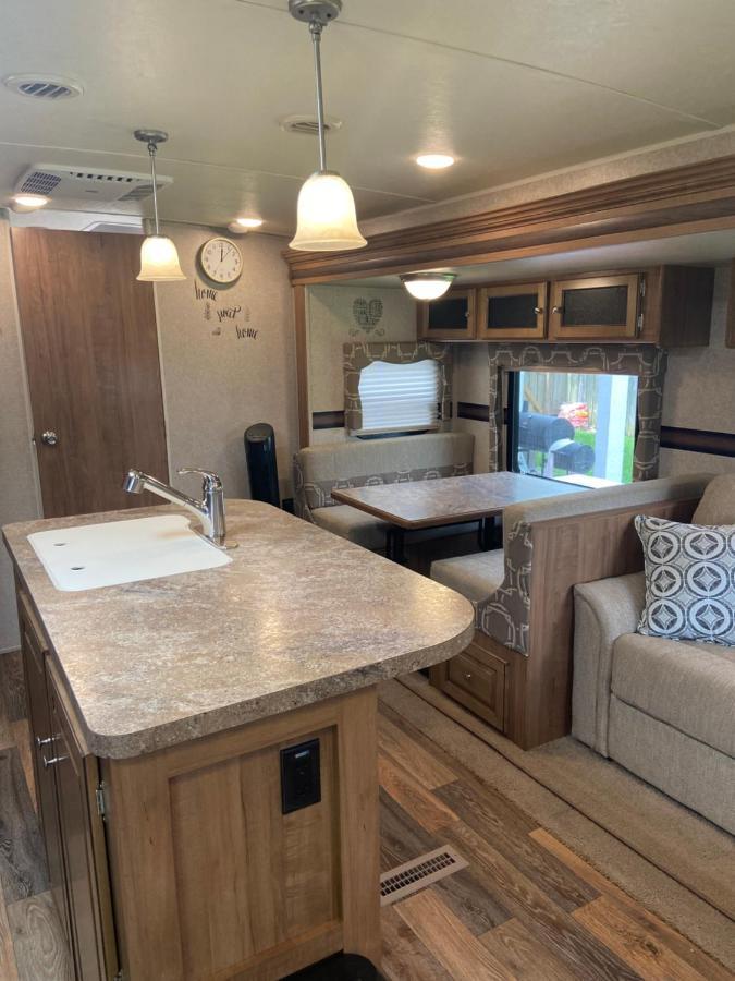 Cozy Camper - Free Parking Hotell Miami Exteriör bild